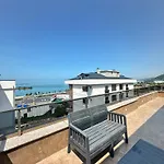 Renaissance 3*