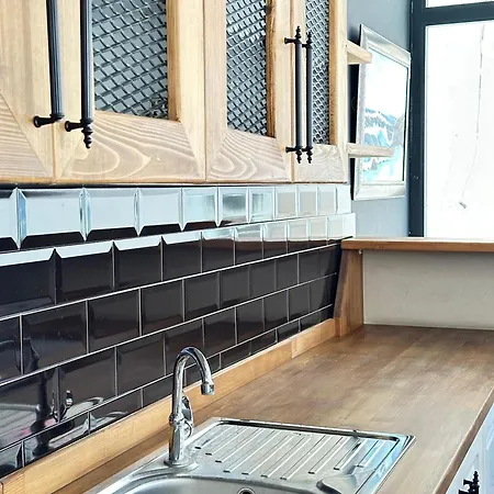 Renaissance Aparthotel 3*