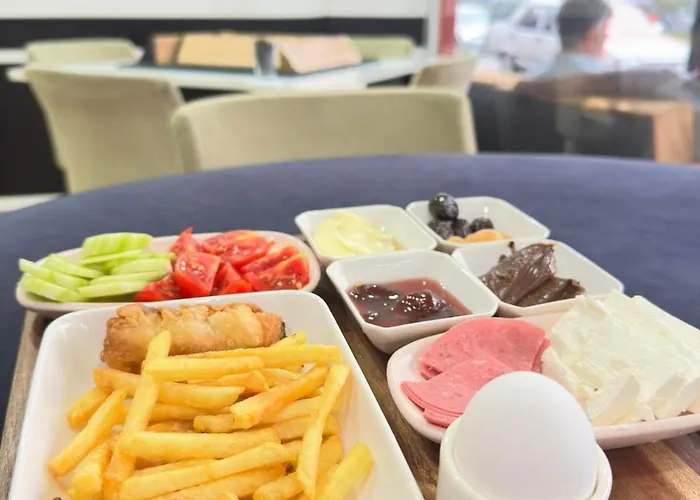 Renaissance Aparthotel 3*